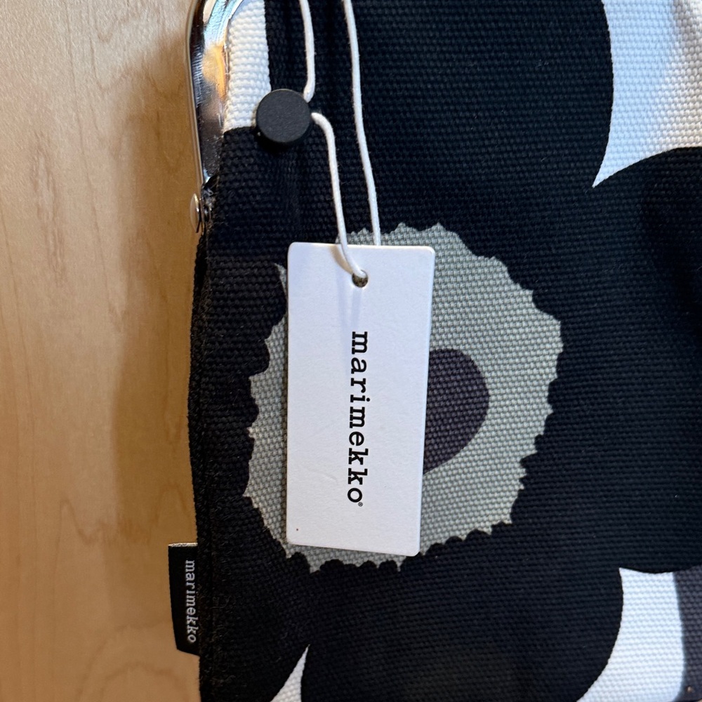 Marimekko Black, White & Olive Unikko Crossbody Pouch - Picture 2 of 9